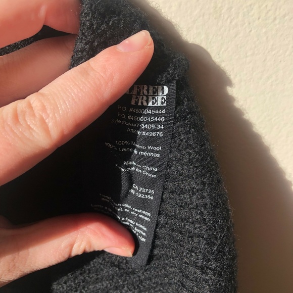 Aritzia Wilfred Free Isabelli Sweater - Picture 4 of 4